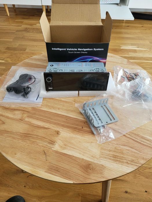 Nowe radio samochodowe bluetooth,Wi-fi itd.