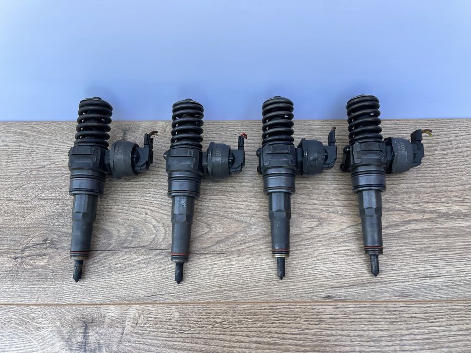 Насос форсунка 2.0 TDI Volkswagen /Skoda /Audi 0414720312 038130073BQ