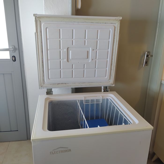 Frigorífico Indesit + arca congeladora Electronia usados , oportunidade!