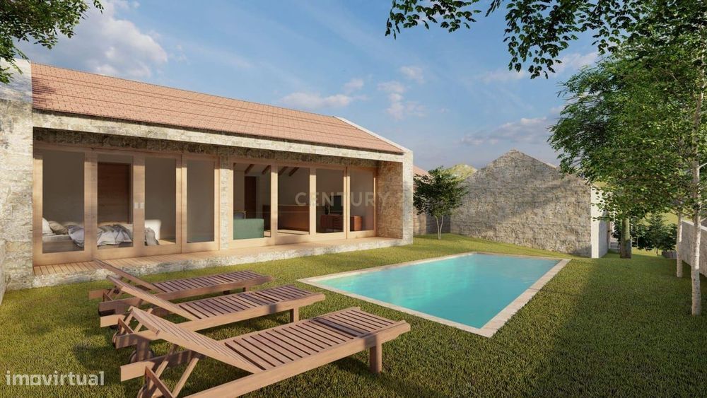 Casa em Pedra com Garagem e Terreno na Zona do Gerês – A 2 Km do Rio R