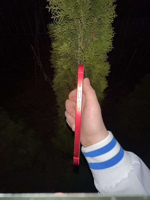 ЗНАЙШОВ айфон 13,14 точно незнаю