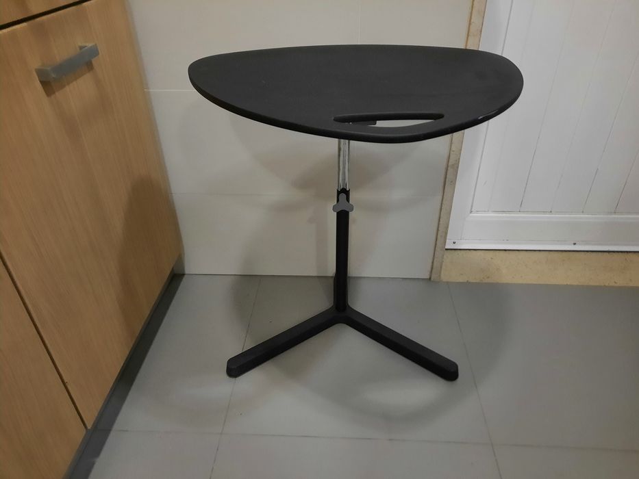 Mesa de apoio / cabeceira