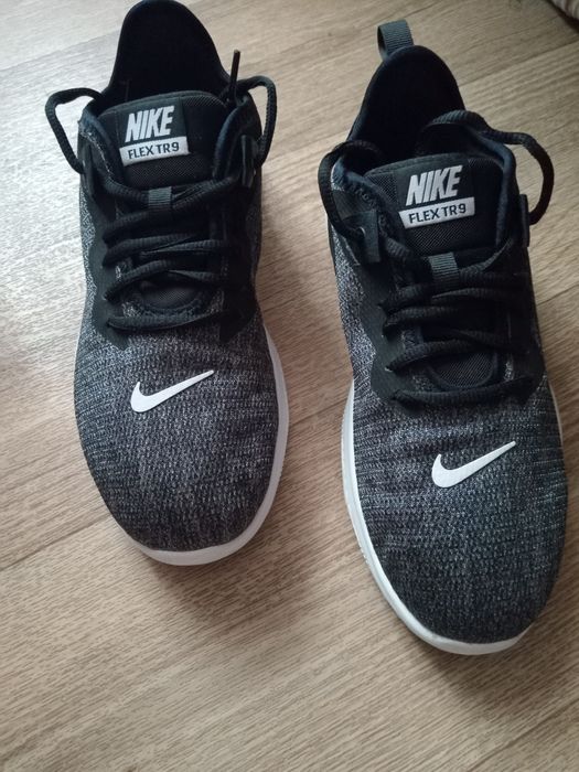Кросівки кросовки жіночі/підліткові Nike 39