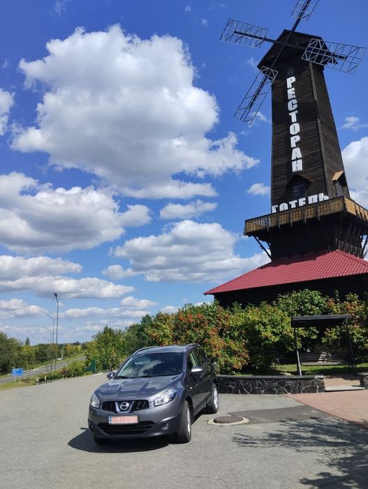 Продам   2012р Авто на повном ходу максимальная  коомплектация  Босе .