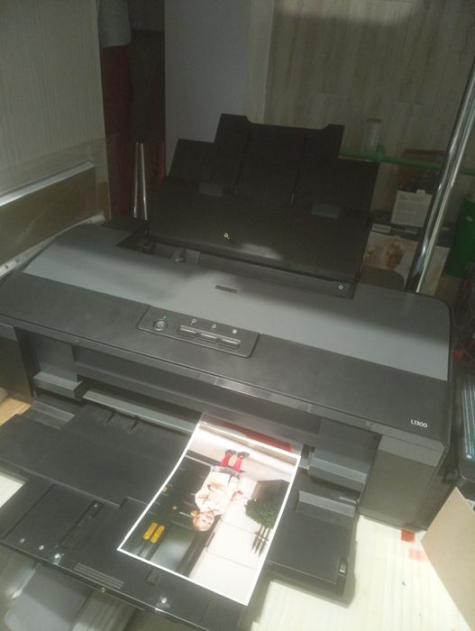 Принтер L1300. Справний