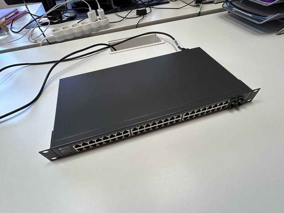 Smart Switch TP-Link T1600G-52TS – 48 Portas Gigabit + 4 SFP