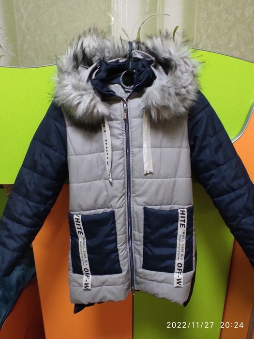 Дитяче тепле  пальто на дівчину 146розмір