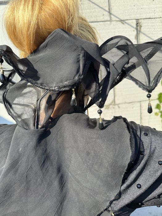 Черное длинное платье ведьмочки колдуньи