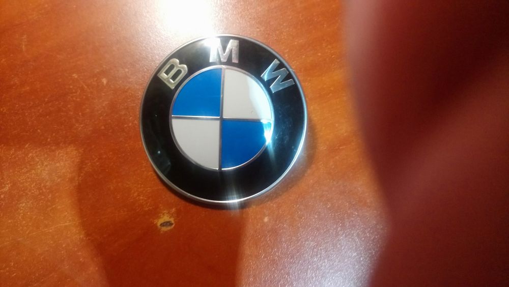 Продам б/у значки на BMW различных моделей.