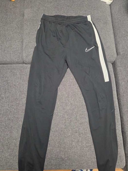 Komplet dresowy nike