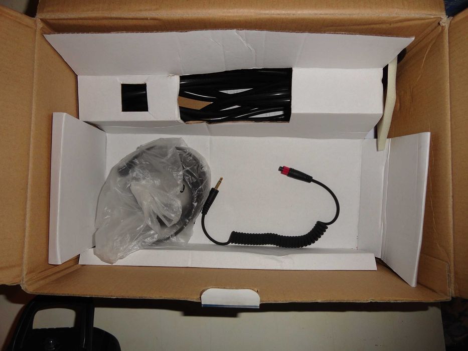 Продам набор для домашней фото студии и  вспышку Fflcon ss-150h.