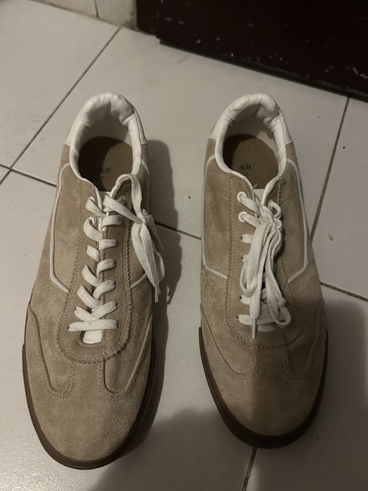 Tenis H&M novos creme e branco numero 45.