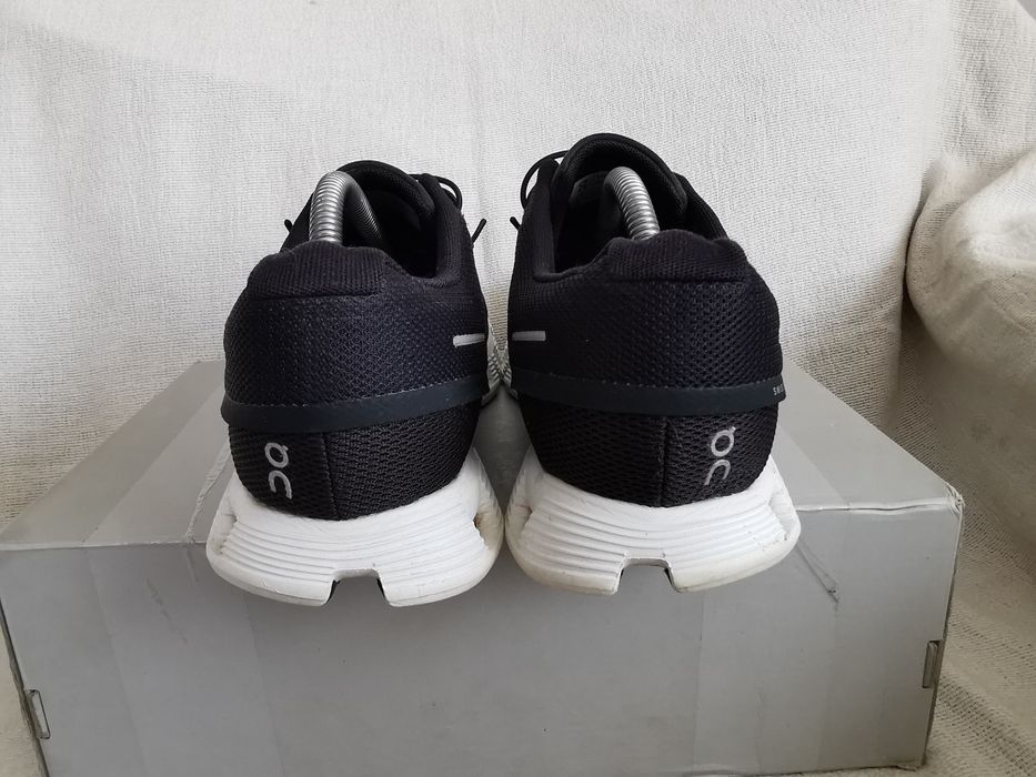 On Cloud 5 buty sportowe do biegania 42