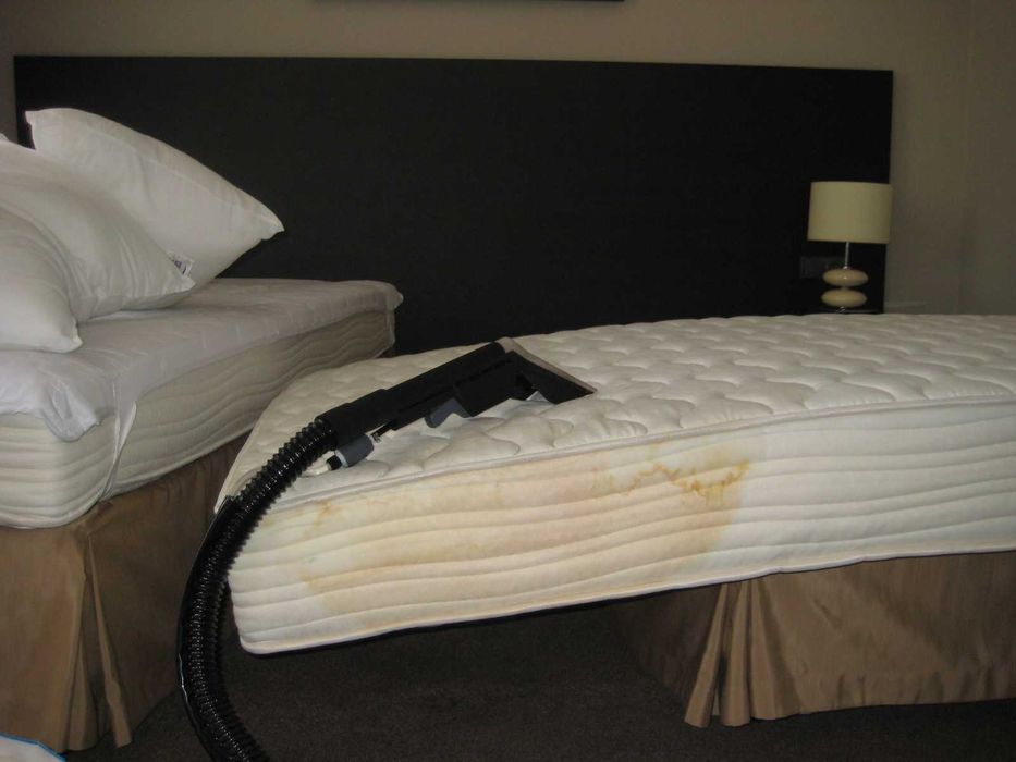 Химчистка дивана, чистка мягкой мебели Самар . Стирка ковров