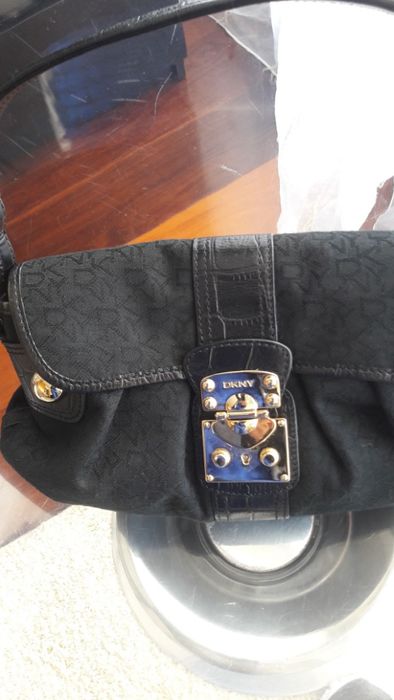 Mala DKNY original em cor preta
