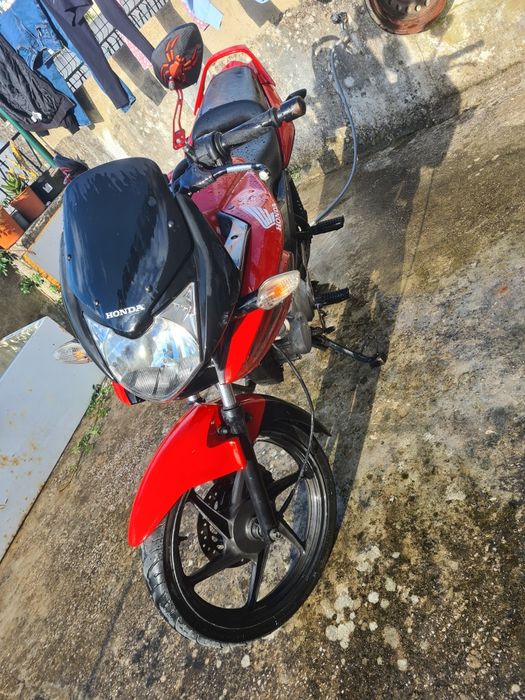 Honda CBF 125 – Fiável e Económica (Excelente Estado)