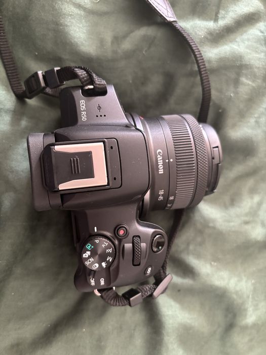 Aparat Canon EOS R50