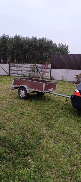 Przyczepka samochodowa