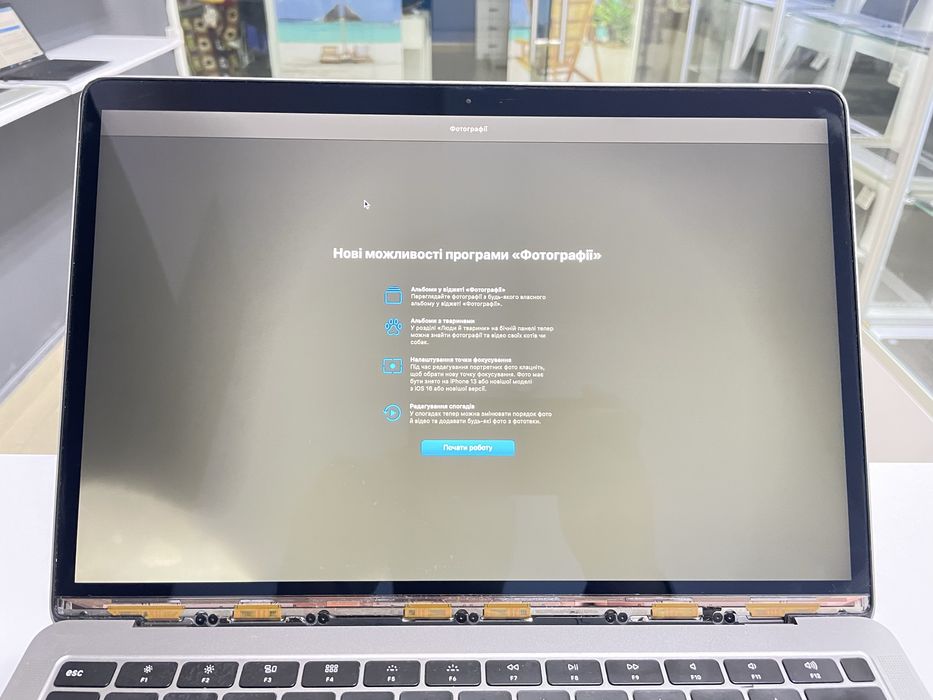 Apple A1932 MacBook Air i5-8210Y 16GB DDR3 250GB SSD