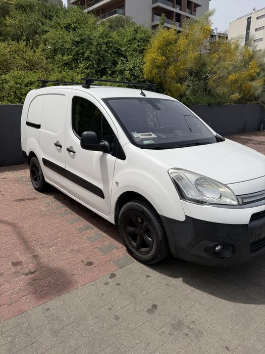 Carrinha Berlingo maxi em muito bom estado 3 lugares