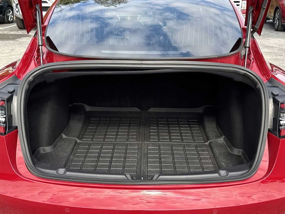 Tesla Model 3 Long Range      2019