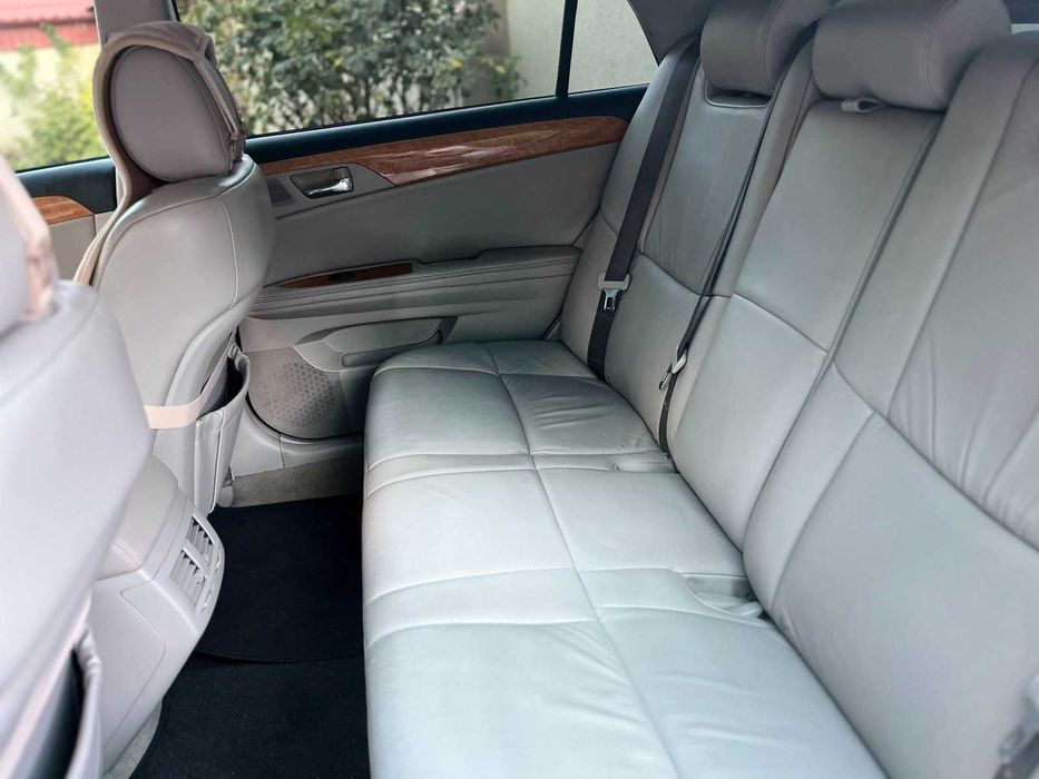 Продам авто Toyota Avalon