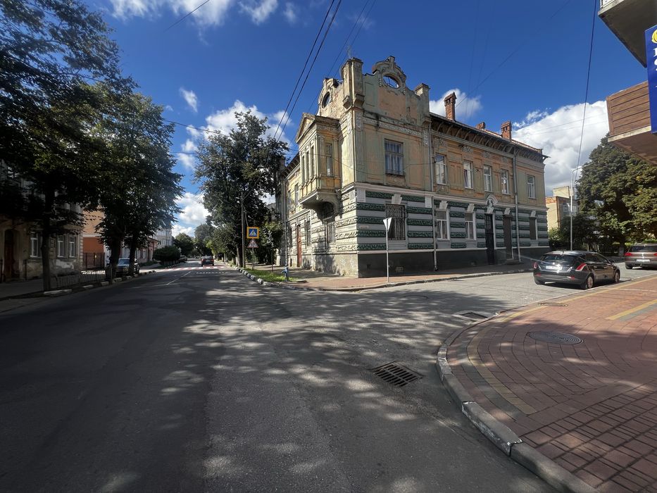 Здам приміщення вул. І. Франка