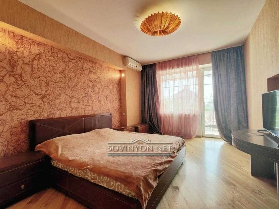 От 3 Дней! Шикарный дом Бассейн и Баня Совиньон 1.: 200 $ - Будинки ...