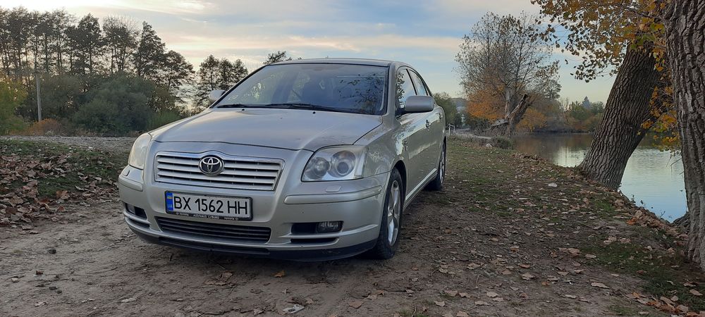 Продам Toyota avensis