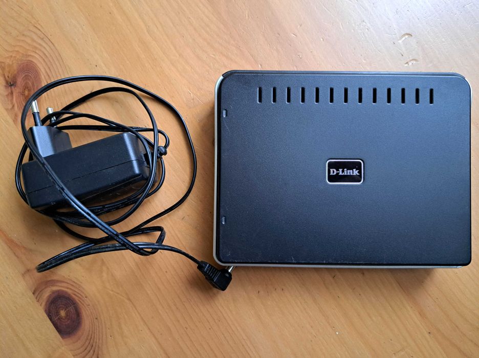 D-link router szerokopasmowy DIR-100