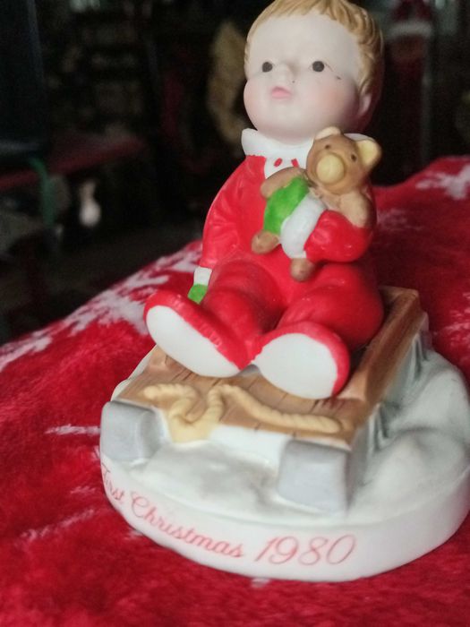 stara figurka porcelanowa