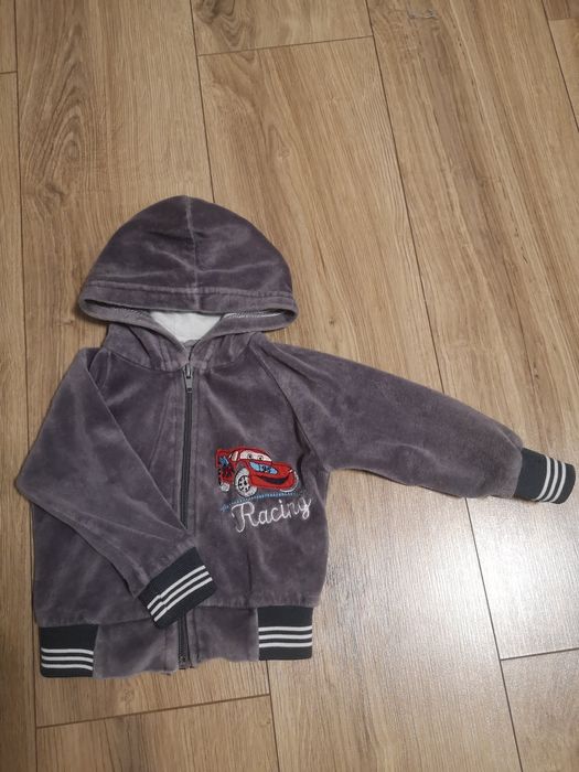 Zapinana bluza z kapturem