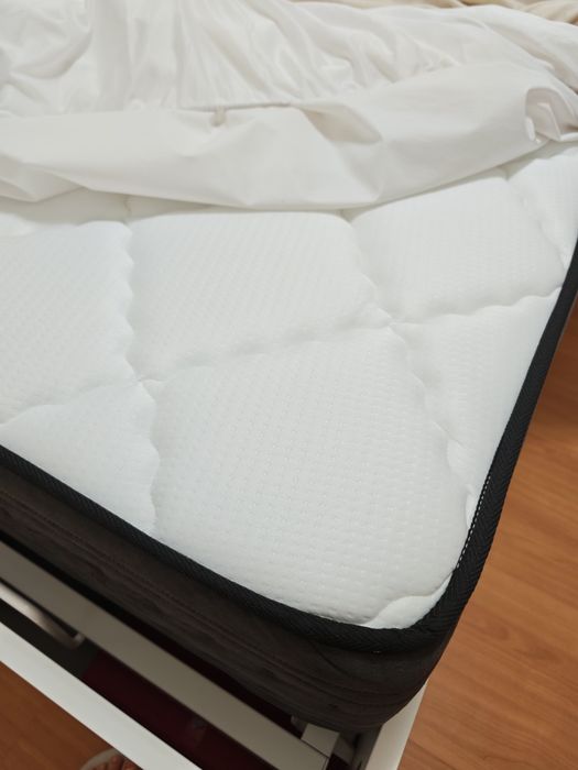 Colchão viscoelástico praticamente novo e sempre protegido por capa