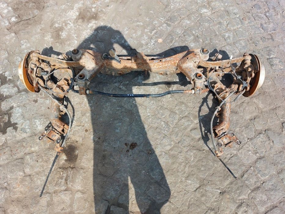 Wózek tylny SANKI BELKA TYŁ TOYOTA AVENSIS II T25 2003-2006 HATCHBACK