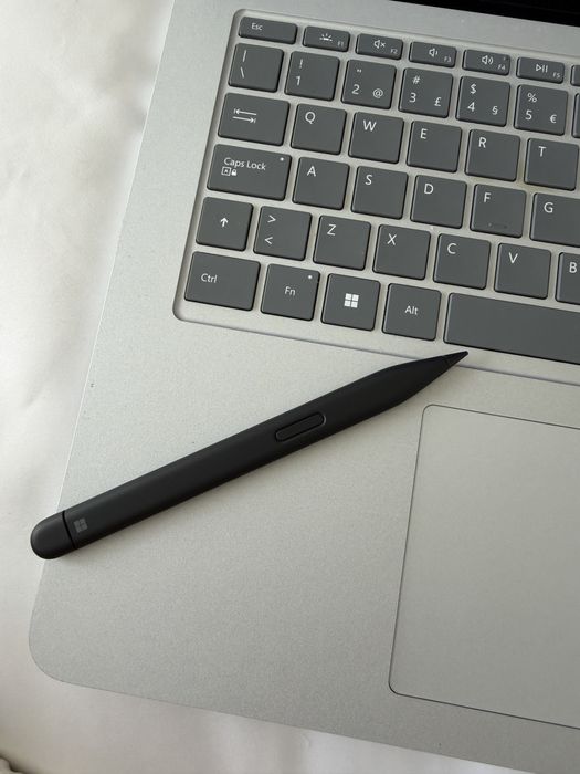 Microsoft studio laptop c/ caneta
