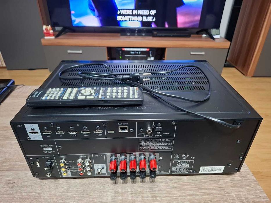 Amplituner Pioneer VSX-528