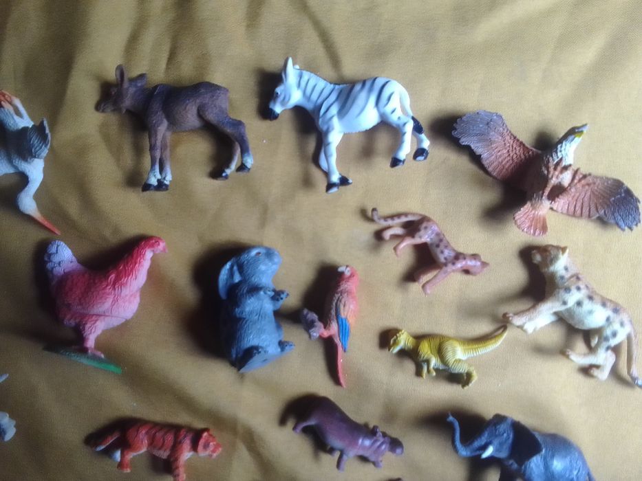 Animal Figurines from €0.50 to €164585610030593123
