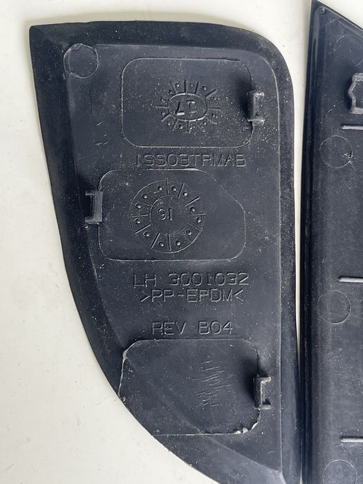 Резиновий коврик в карту дверей jeep dodge