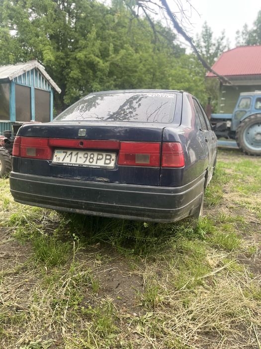 Сеат толедо.
