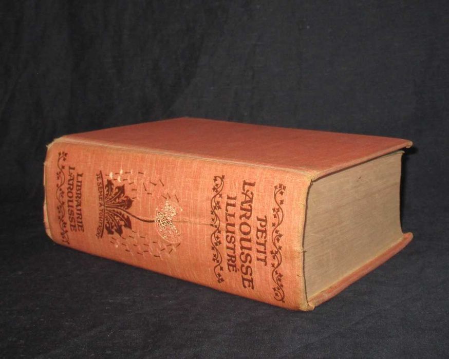 Livro Petit Larousse Illustré 1911