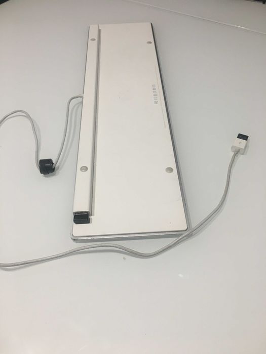 Klawiatura Apple przewodowa USB