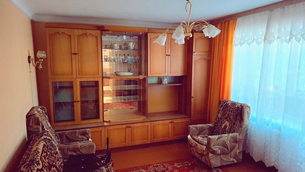 Чудова квартира. ЦУМ.5місць.Тривалий термін.Робимо документи.