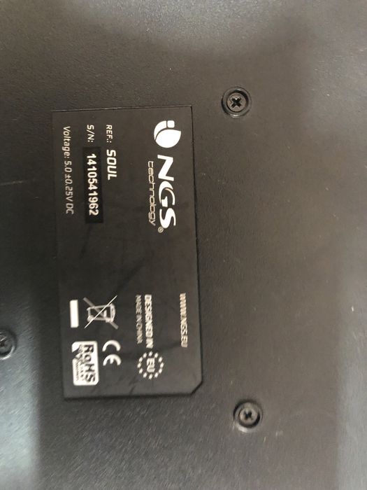 Teclado e rato para computador