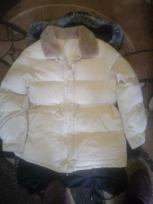 Продам пуховики женские и другое