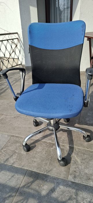 Krzesło biurowe obrotowe