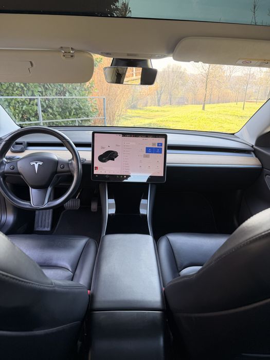 Tesla model 3 dual motor long range