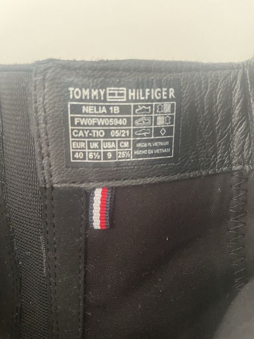 Tommy Hilfiger zamszowe botki mid heel r. 40