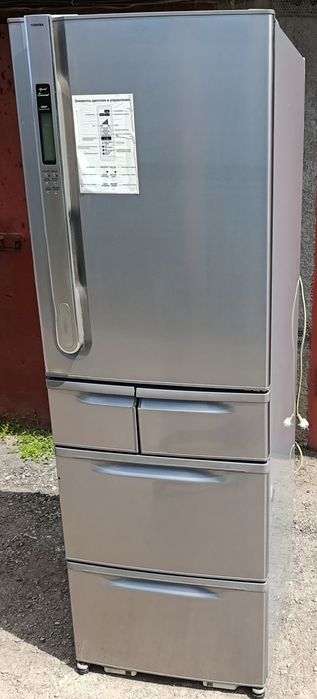 Продам рабочий холодильник Toshiba