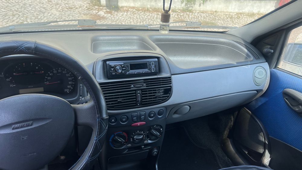 Carro Fiat Punto