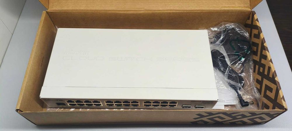 Мощный 10Gigabit  SFP+ MikroTik CRS326-24G-2S+IN  коммутатор 24 порта